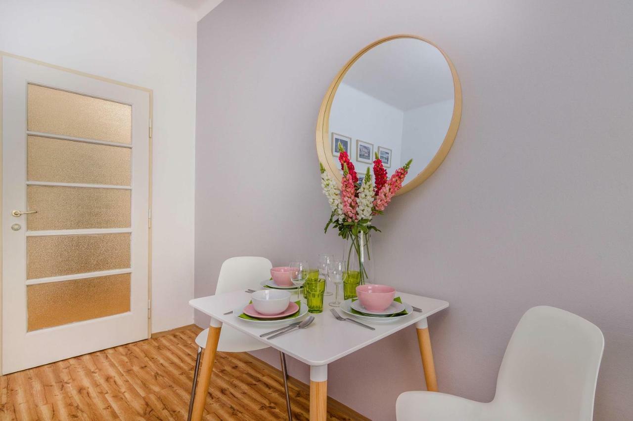 Apt In Prague Charles Bridge 1Km By Michal&Friends Exterior foto